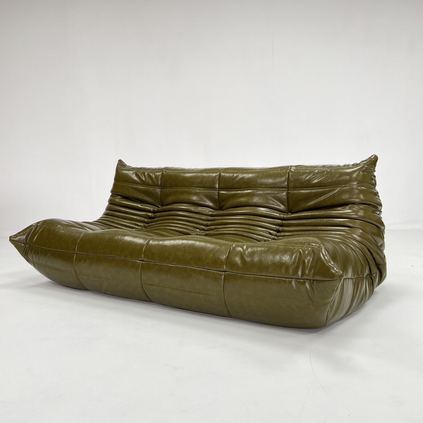 three-seats Ducaroy Chair