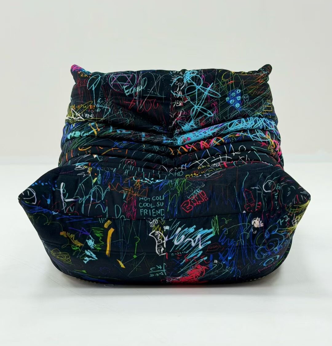 Graffiti Commemorative Edition Single Ducaroy Togo Chair
